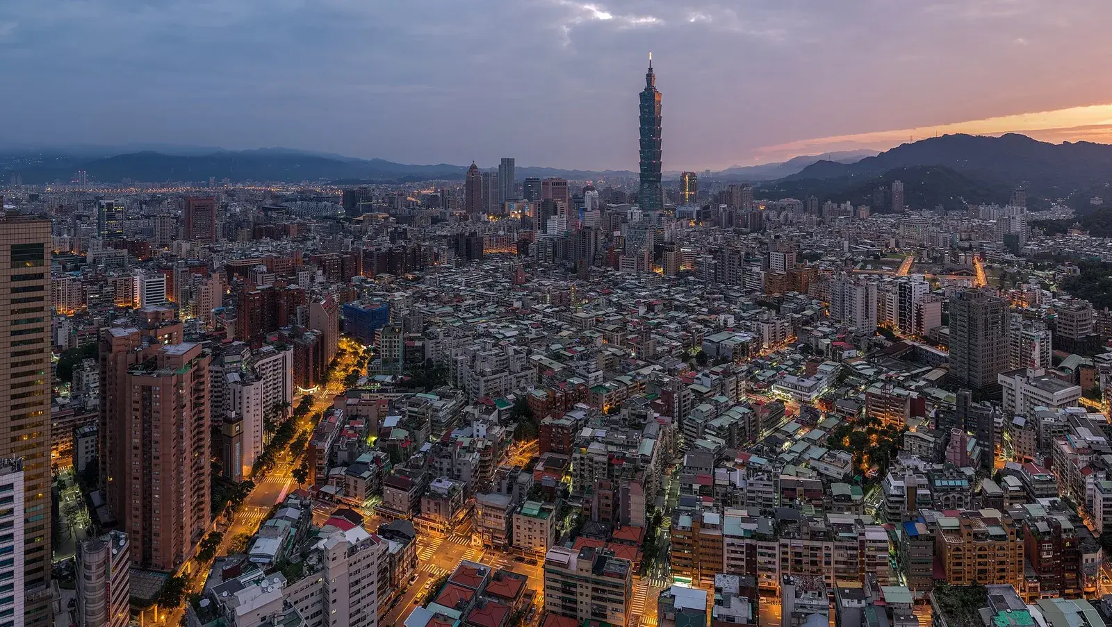 Toà tháp Taipei 101 tại Đài Bắc