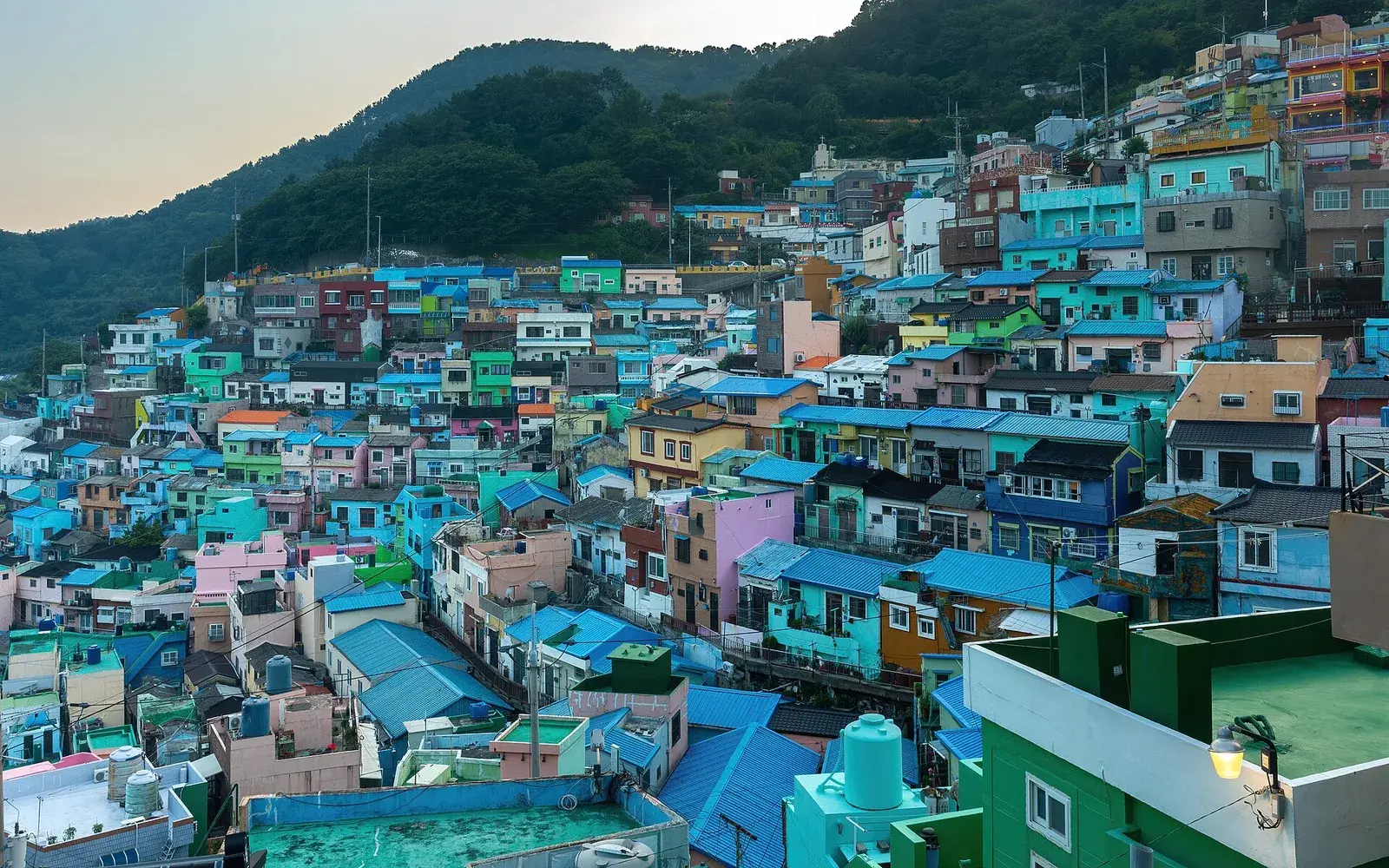 Làng văn hoá Gamcheon nhiều màu tại Busan, Hàn Quốc