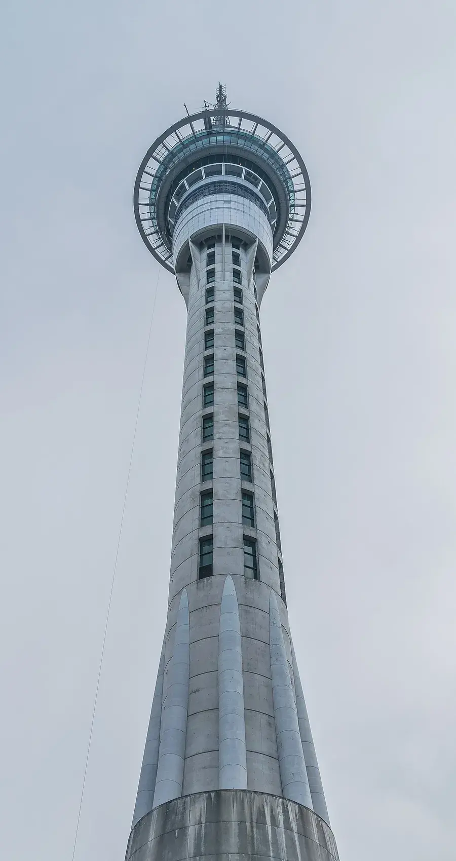 Tháp Sky Tower – biểu tượng thành phố Auckland, New Zealand