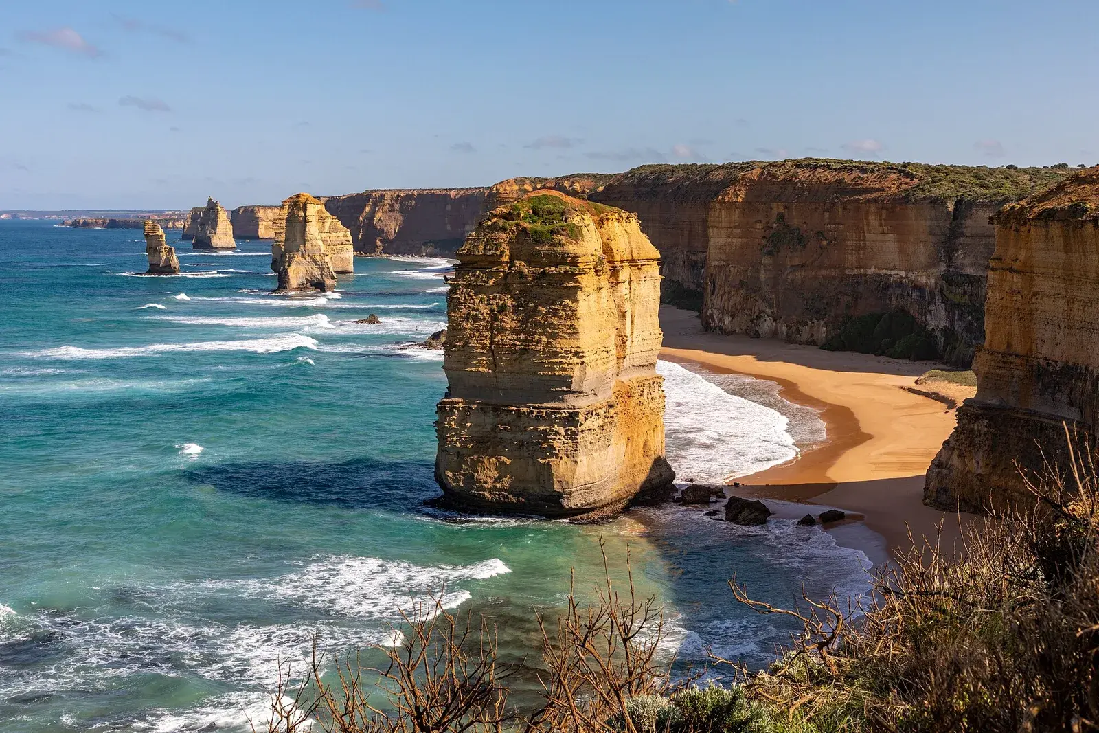 Twelve Apostles trên cung đường Great Ocean Road, Victoria