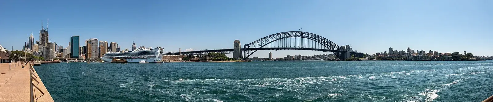 Nhà hát Opera Sydney bên vịnh — biểu tượng nước Úc