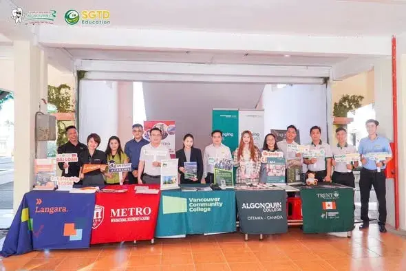 Đại diện các trường trao đổi về chương trình tuyển sinh