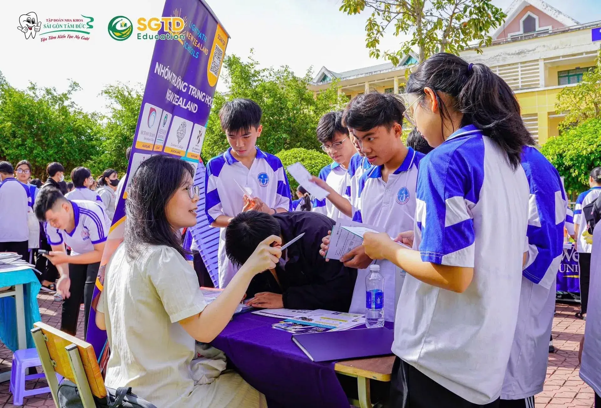 Gian tư vấn của Nhóm trường Trung học New Zealand