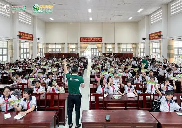 Chia Sẻ Du Học và Chăm Sóc Răng Miệng tại Trường THCS Tiệm Tôm