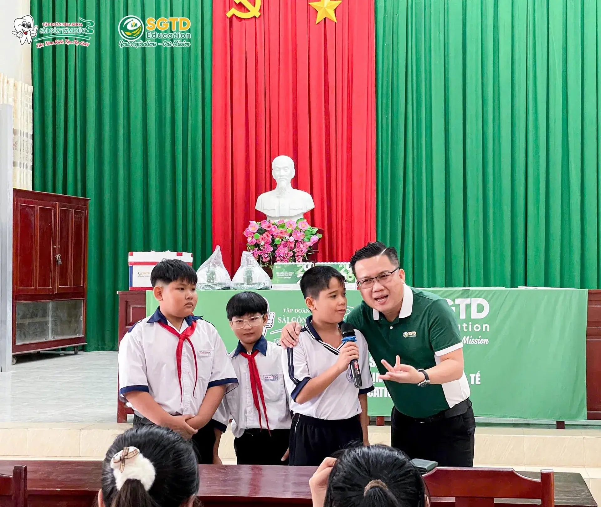 Không khí thoải mái và cởi mở của buổi nói chuyện