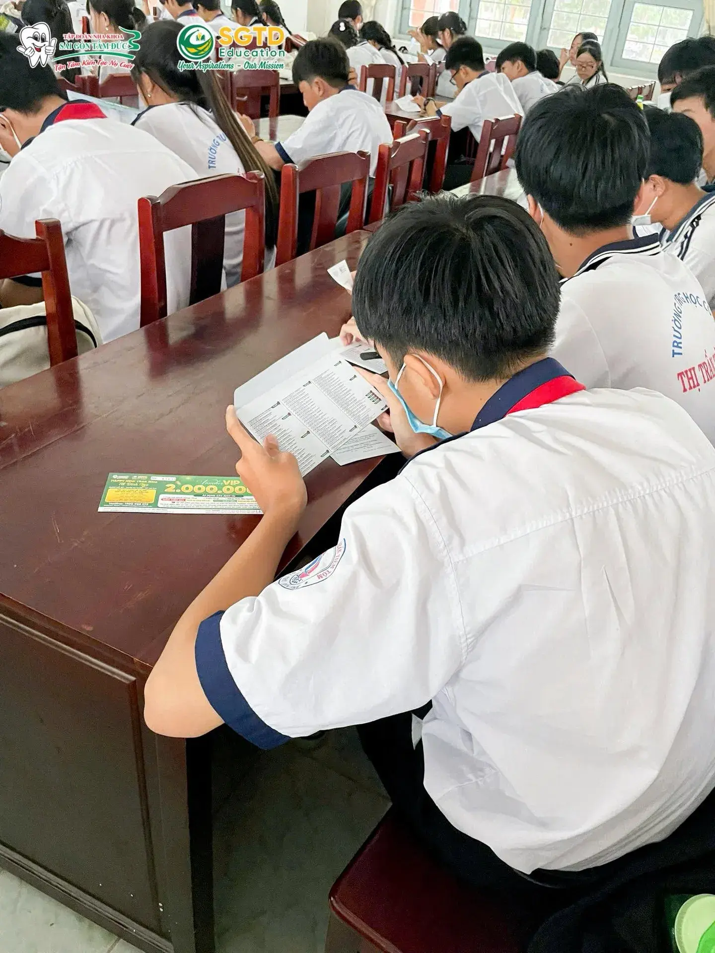 Các bạn nhỏ hào hứng với chủ đề mới