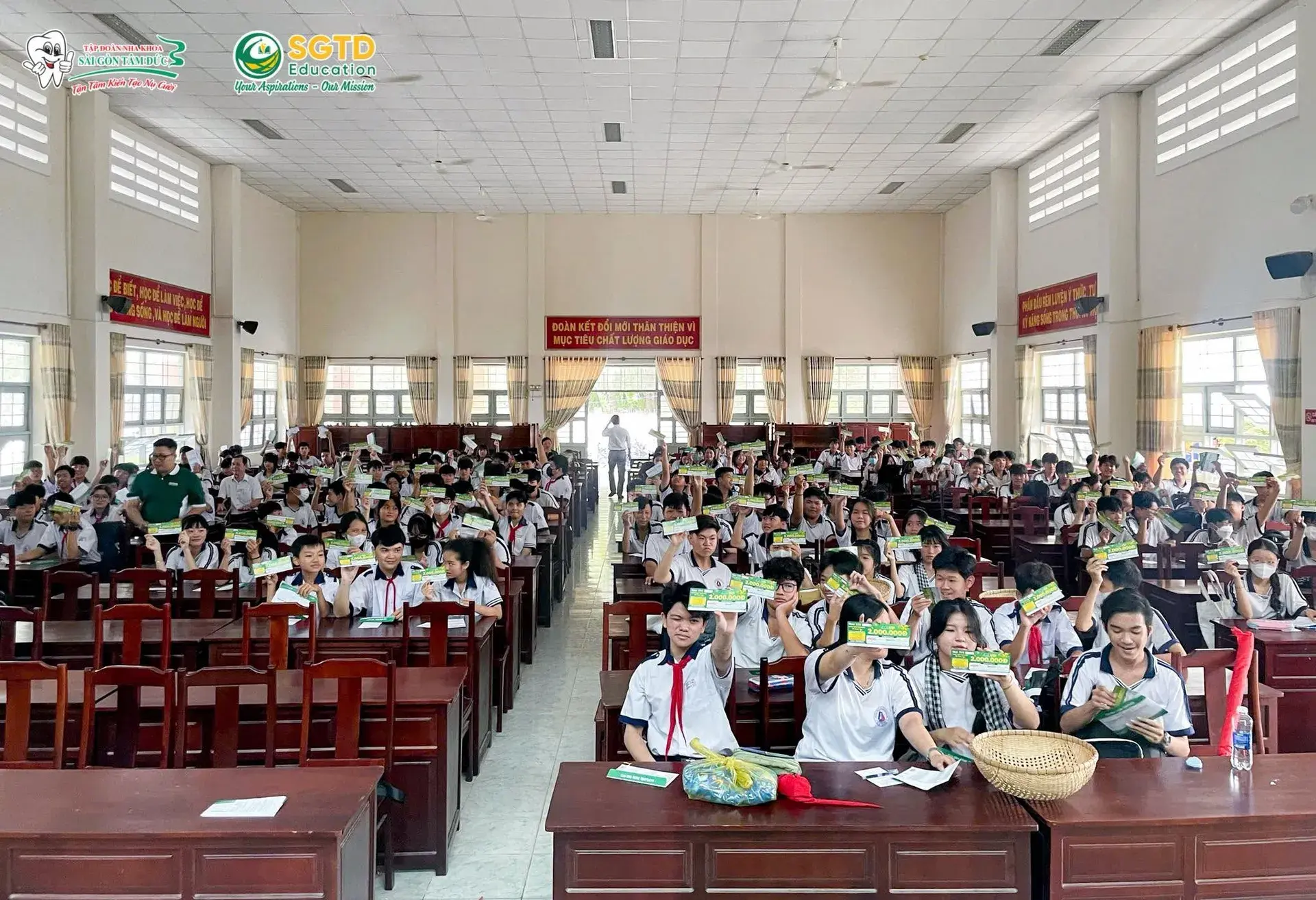 Không gian buổi chia sẻ nhìn từ phía sau