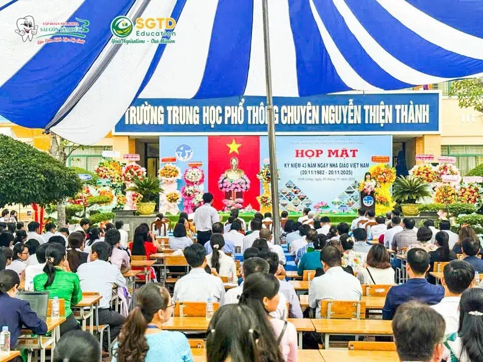Khép lại ngày tri ân tại hai ngôi trường