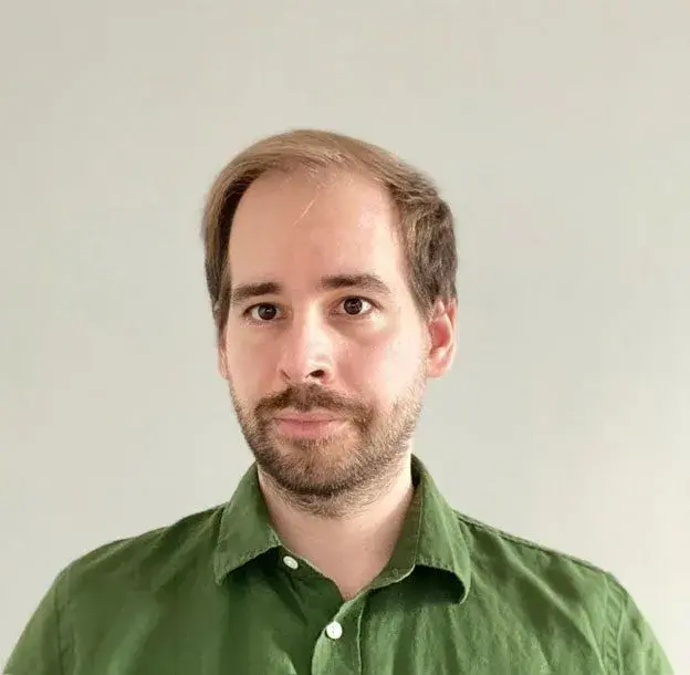 Mr. Péter Tóth – Chuyên gia học bổng Anh, Úc, Mỹ, Canada & Châu Âu