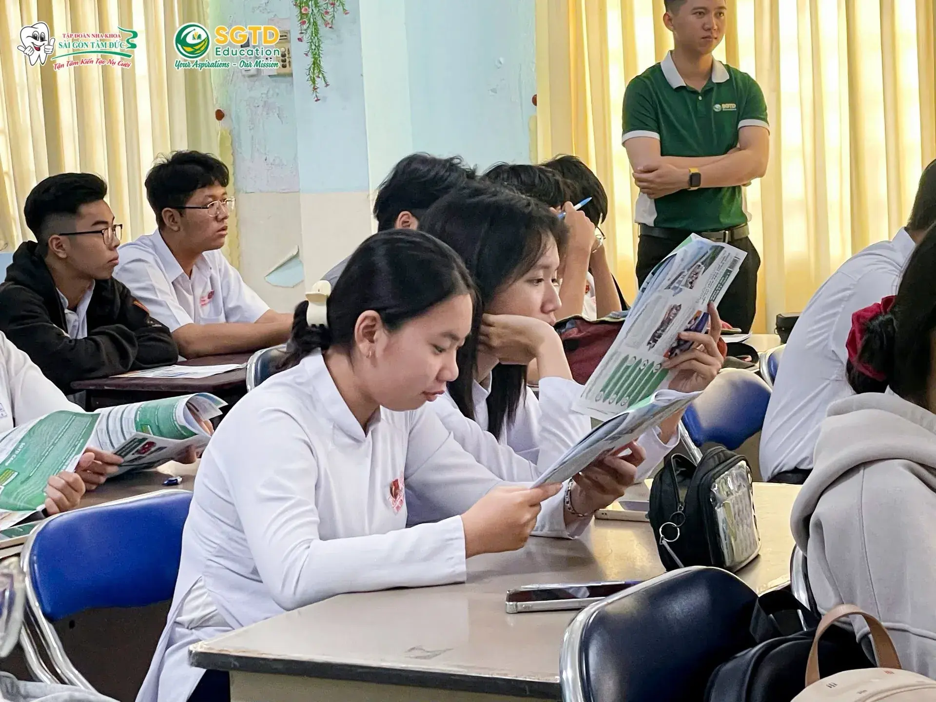 Phần so sánh các lựa chọn du học
