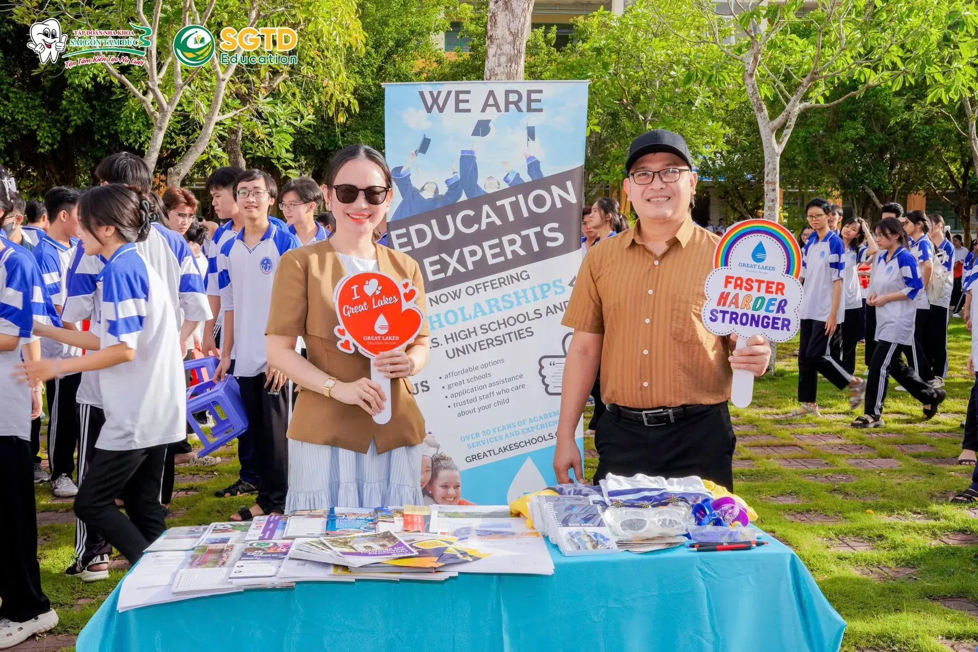 Không khí sôi nổi của phần giao lưu