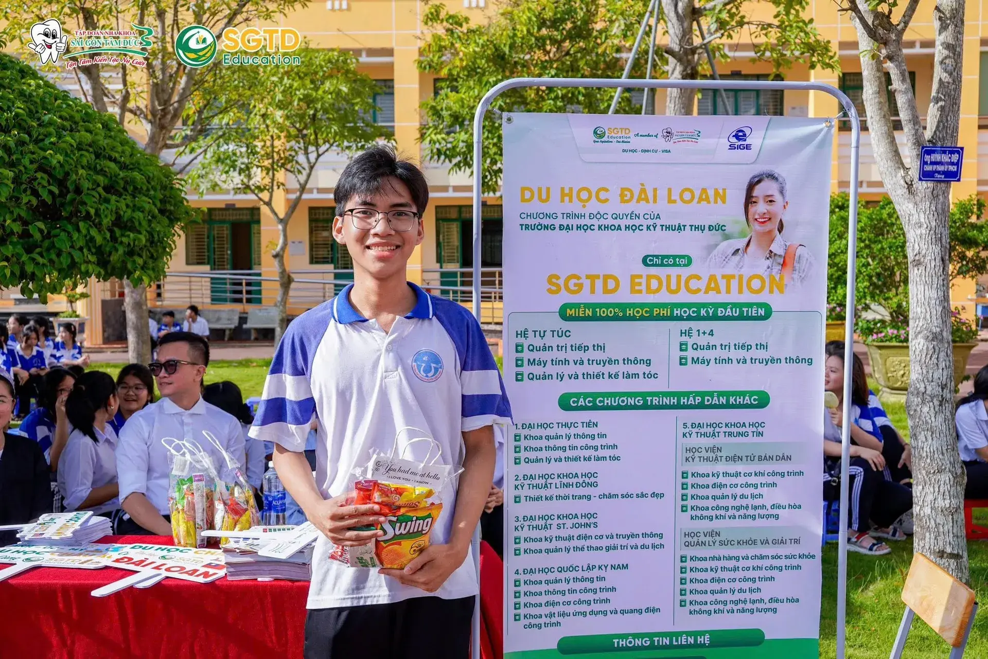 Khép lại buổi sáng Back To School tại sân trường