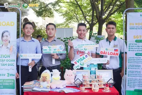 Gen Z Chuyên Bến Tre - Tựu Trường Rộn Rã cùng SGTD Education