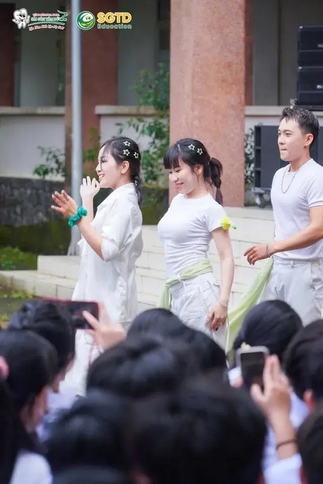 Tư vấn 1:1 về ngành học và học bổng