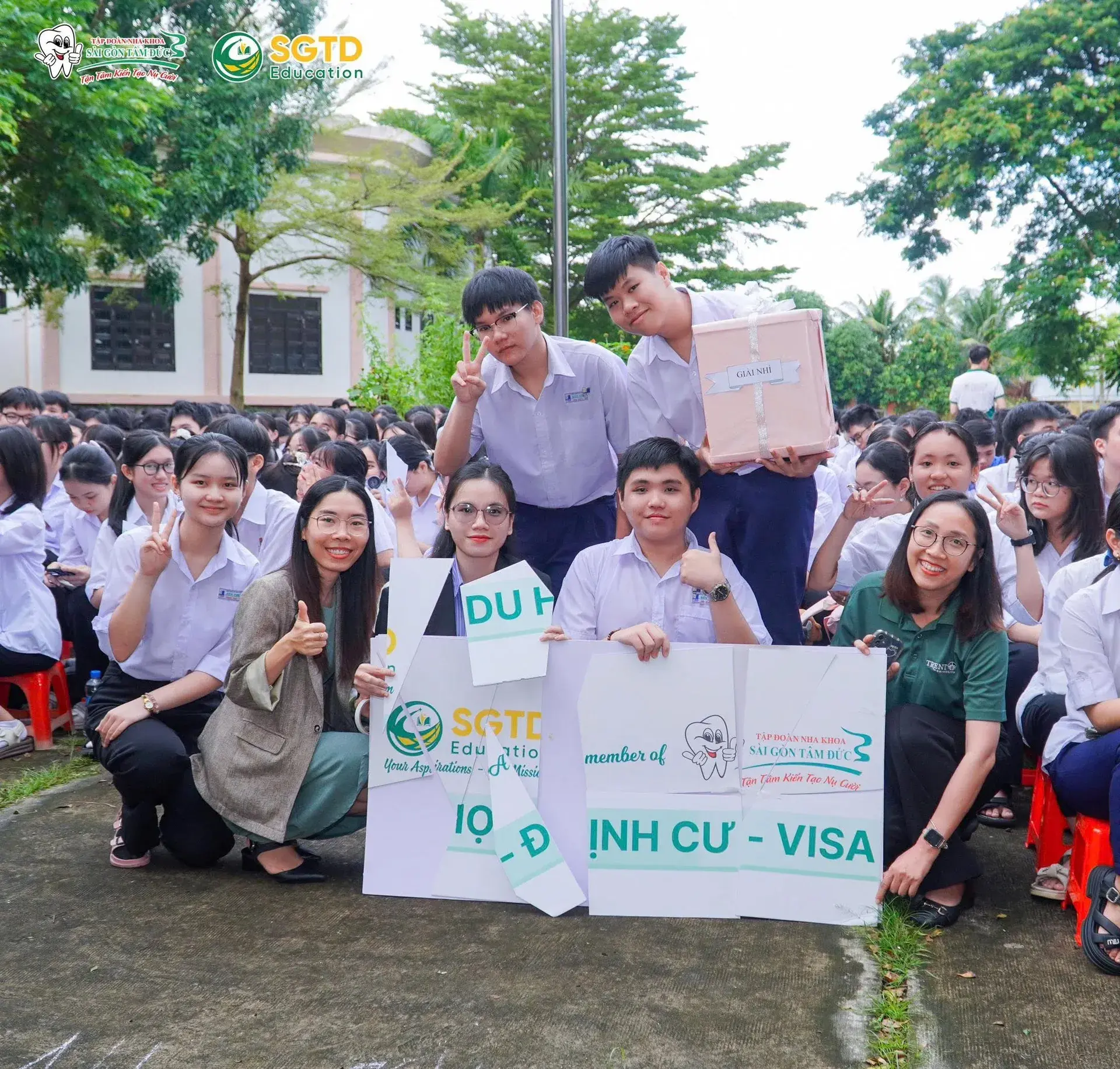 Gian tư vấn về các chương trình Hoa Kỳ