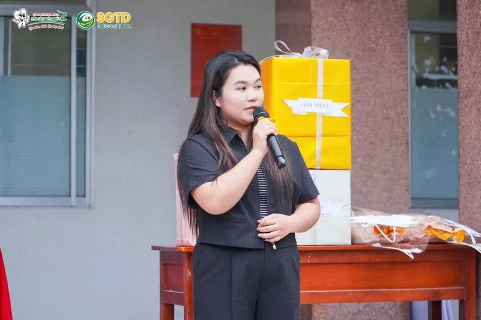 Không khí nhộn nhịp tại khu vực gian hàng