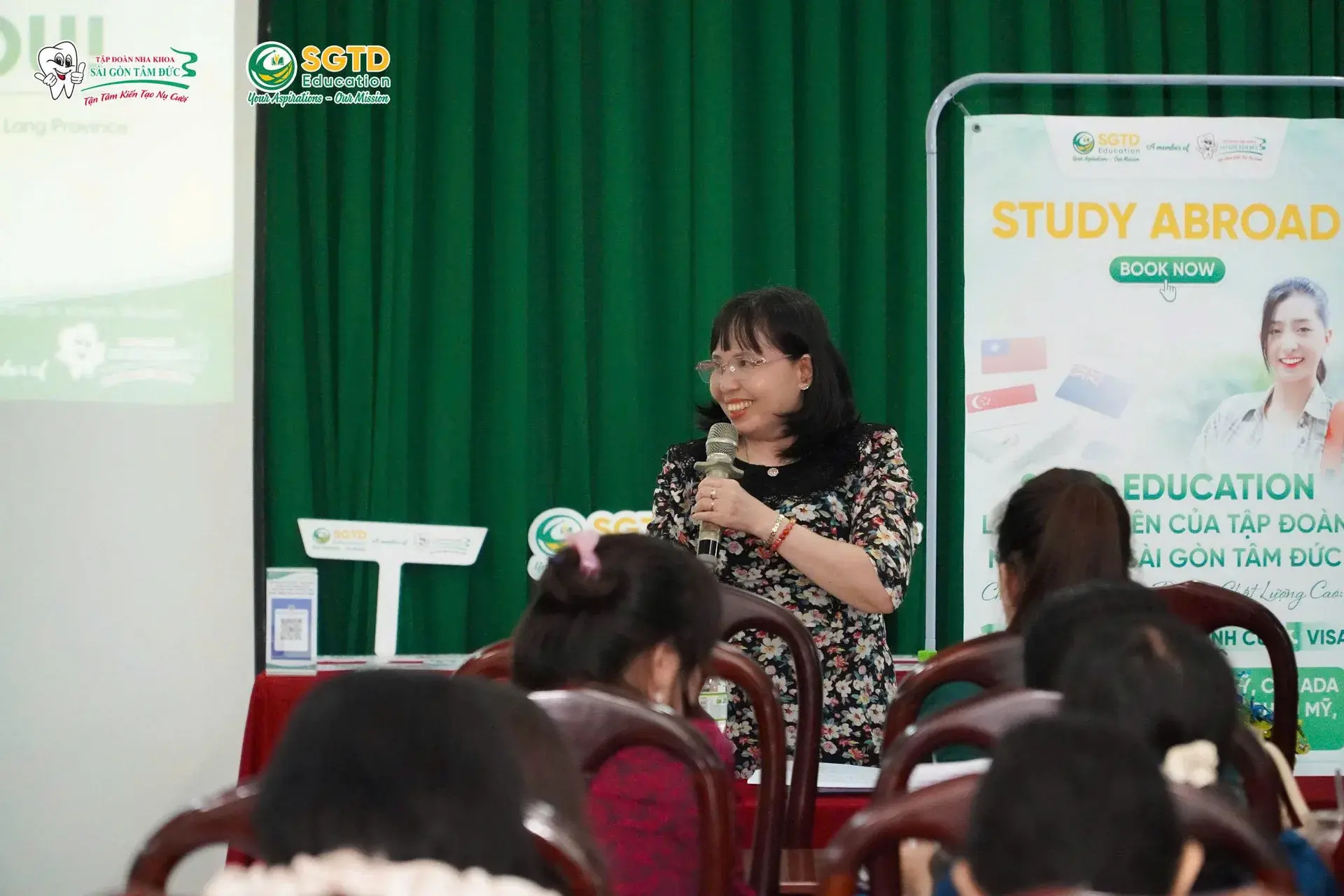 Kết thúc buổi kết nối ý nghĩa giữa SGTD Education và Trường THPT Chuyên Bến Tre 14/11/2025