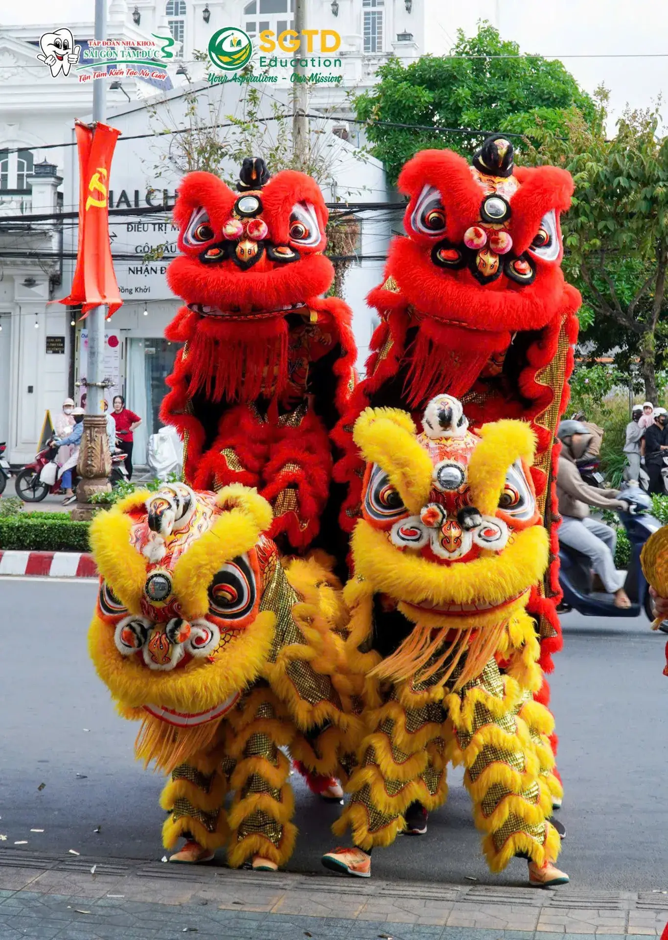 Bốn đầu lân rực rỡ tập hợp trong lễ khai xuân của Tập đoàn Sài Gòn Tâm Đức