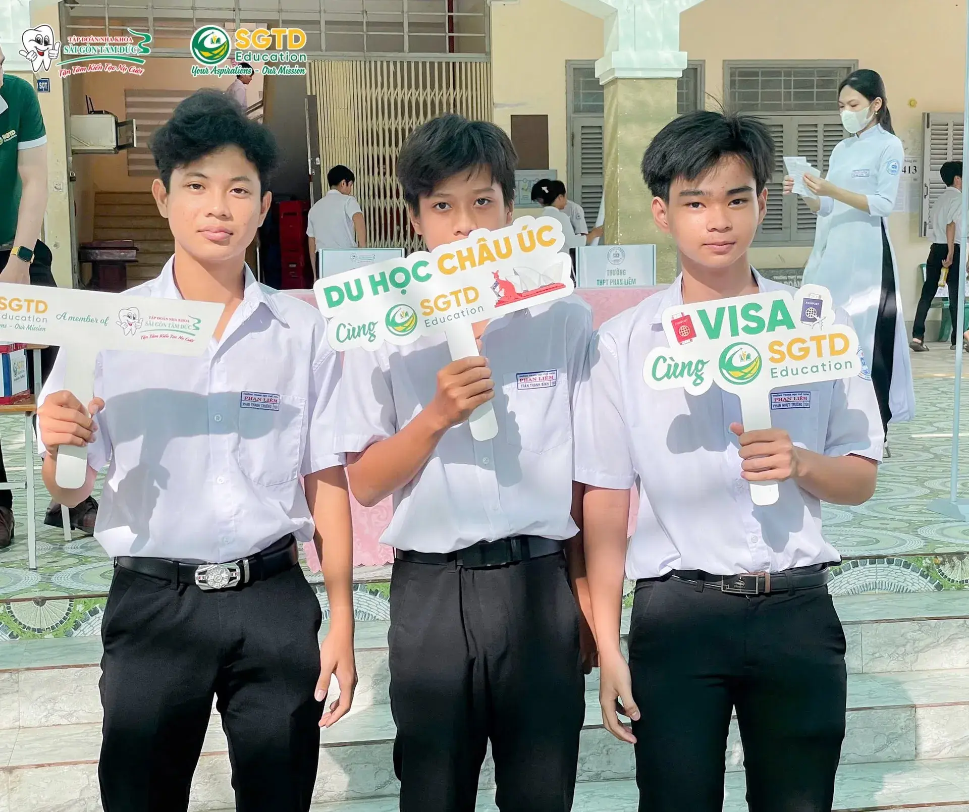 Nghi thức ký kết giữa nhà trường và tập đoàn