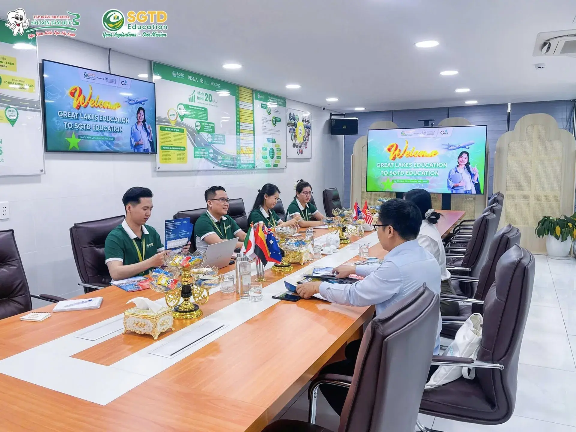 Lễ ký kết thỏa thuận hợp tác chiến lược giữa SGTD Education và Great Likes Education ngày 18/10/2025