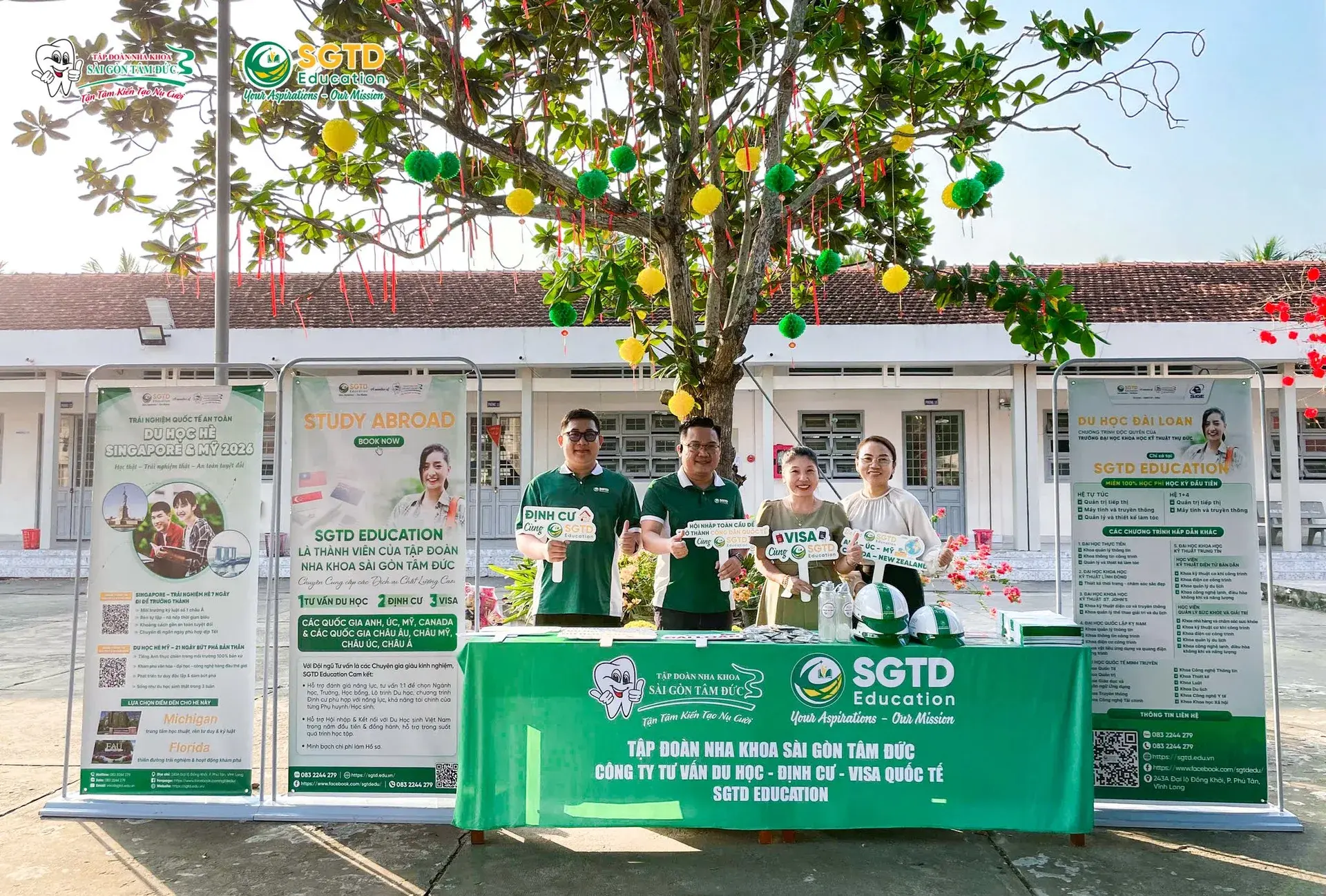 SGTD Education cùng tham gia chiên bánh, tạt lon trong ngày hội