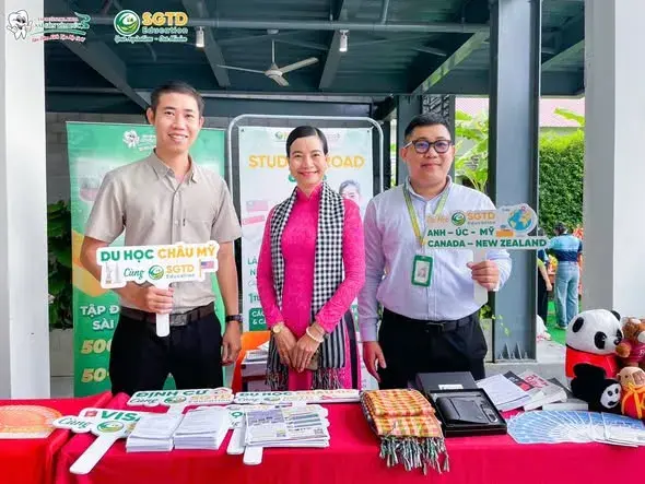 Khu vực chương trình trong khuôn viên UEH Mekong