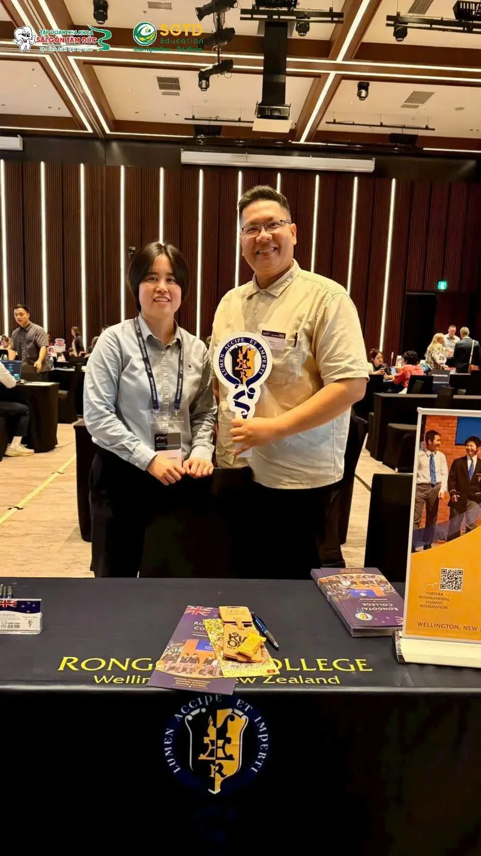 Đại diện SGTD Education kết nối cùng đại diện Rongotai College
