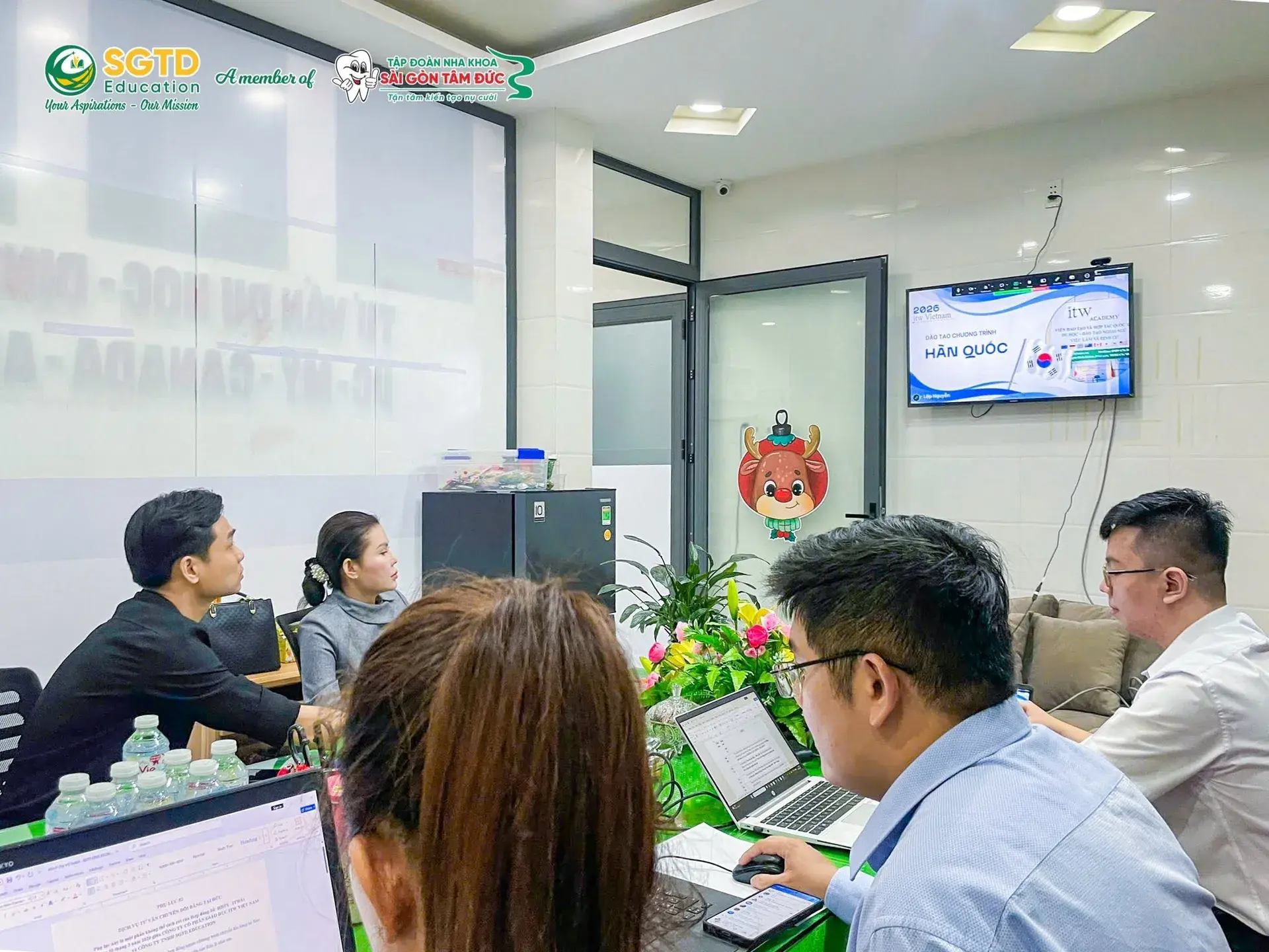 Phiên làm việc về chương trình đào tạo Hàn Quốc