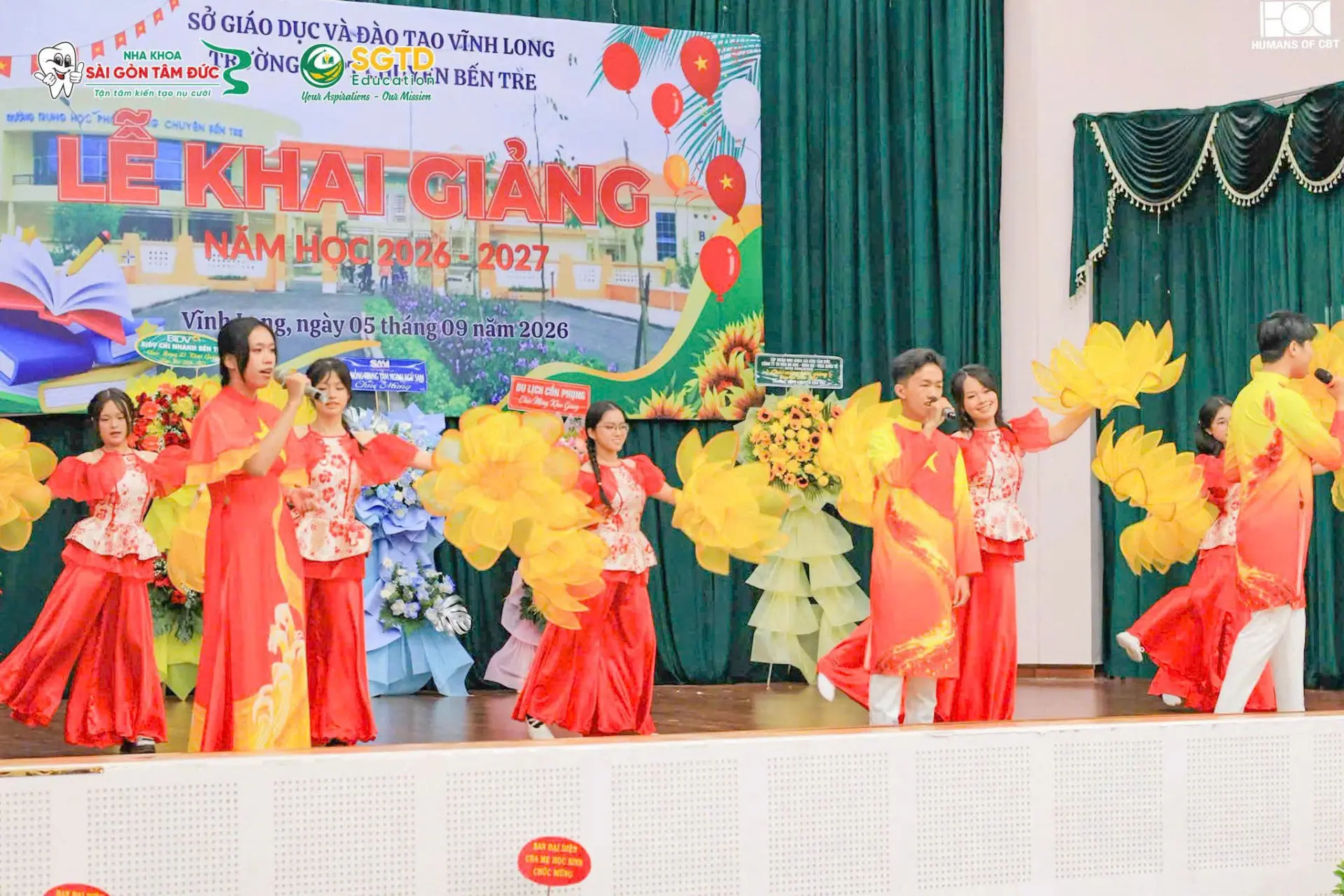 Văn nghệ chào mừng năm học 2026–2027 tại Trường THPT Chuyên Bến Tre
