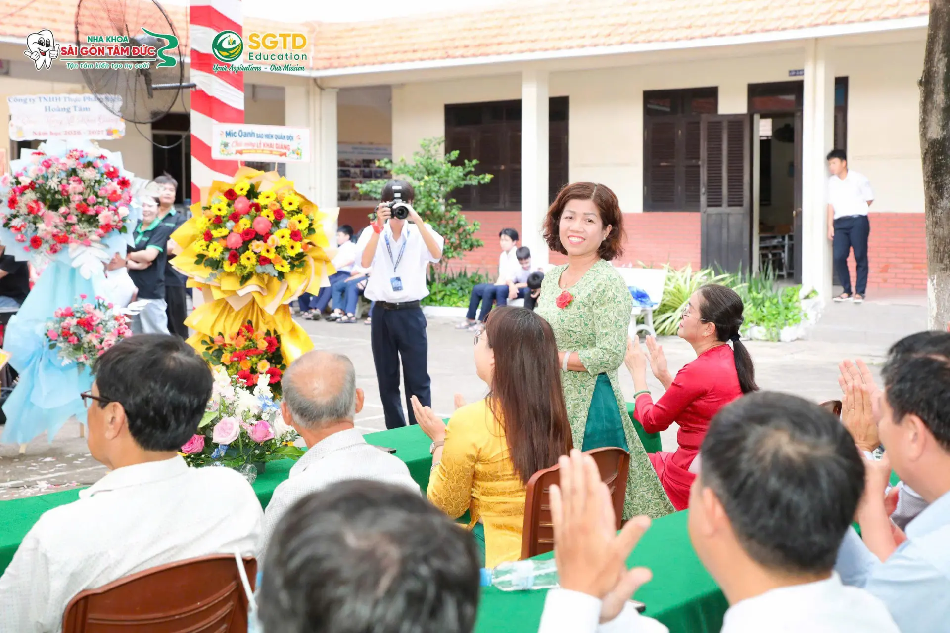 Gặp gỡ trong ngày khai giảng tại Trường TH - THCS - THPT Hàm Luông