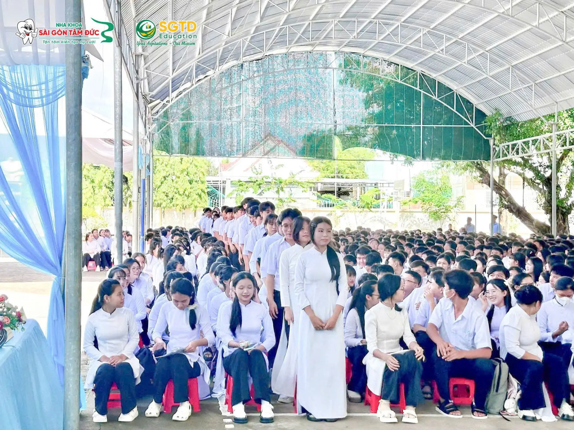 Không khí đón năm học mới tại Trường THPT Sương Nguyệt Anh