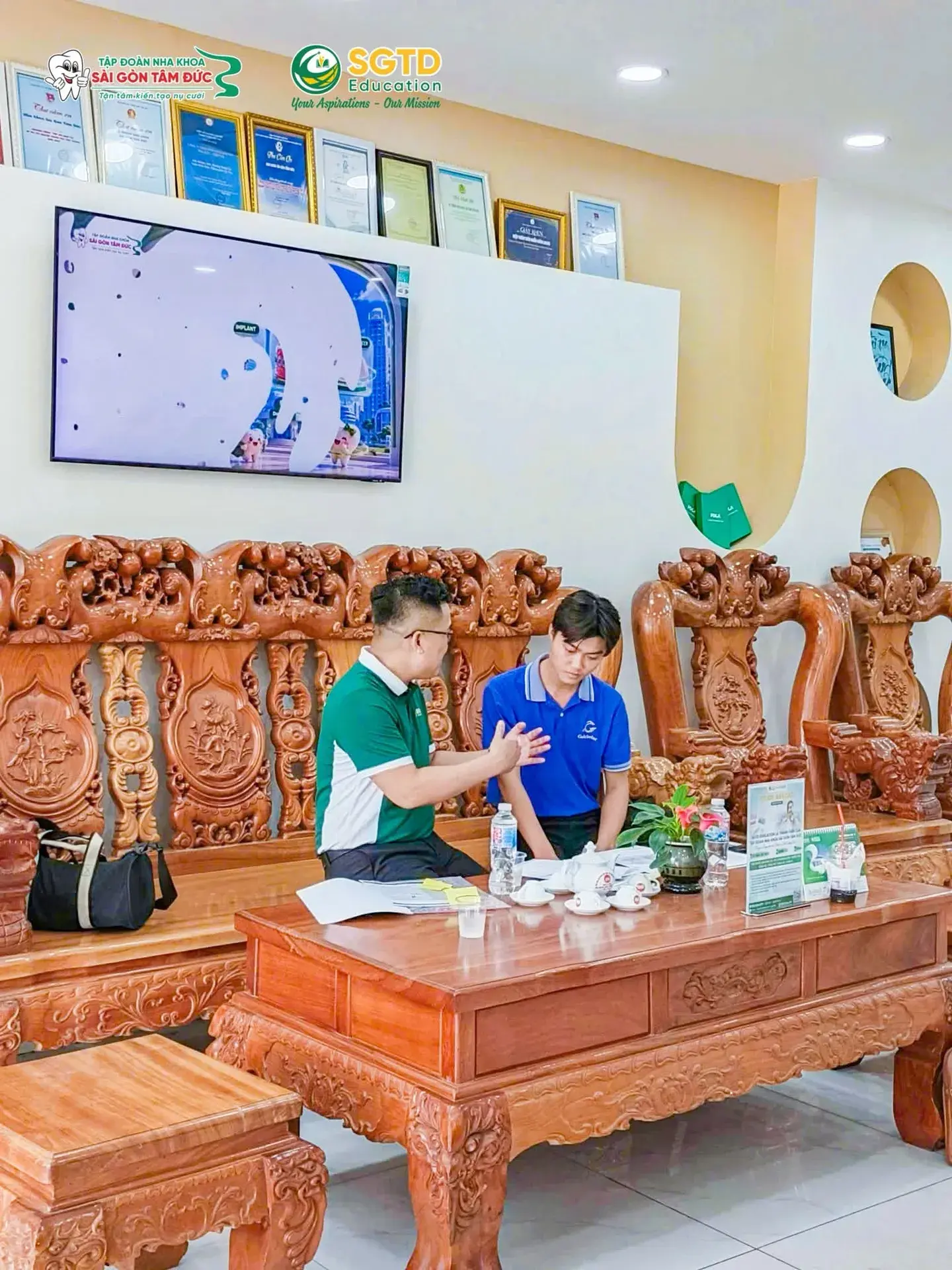 Khu vực làm việc của đội ngũ tư vấn tại Cần Thơ