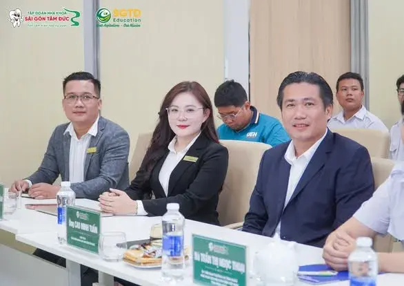 Đoàn Sinh viên 5 tốt tỉnh Vĩnh Long tại buổi tiếp đón