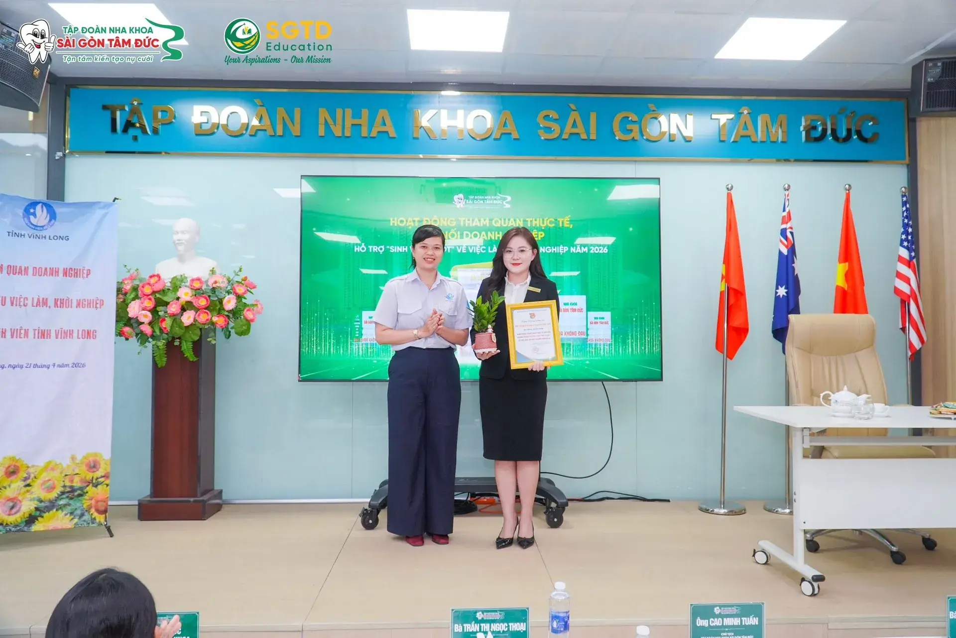 Phần trao đổi về lộ trình nghề nghiệp quốc tế