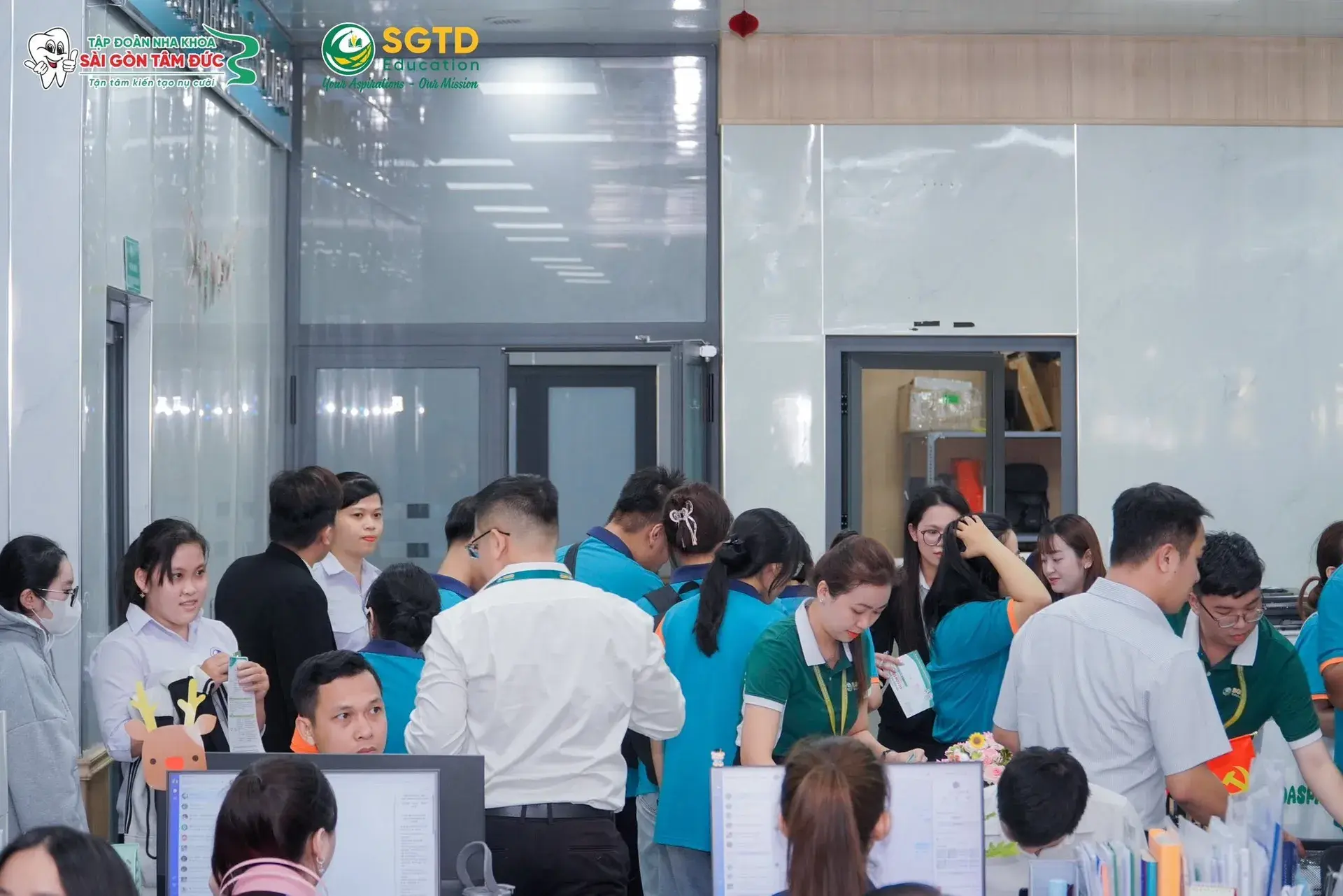 Không khí sôi nổi của buổi giao lưu