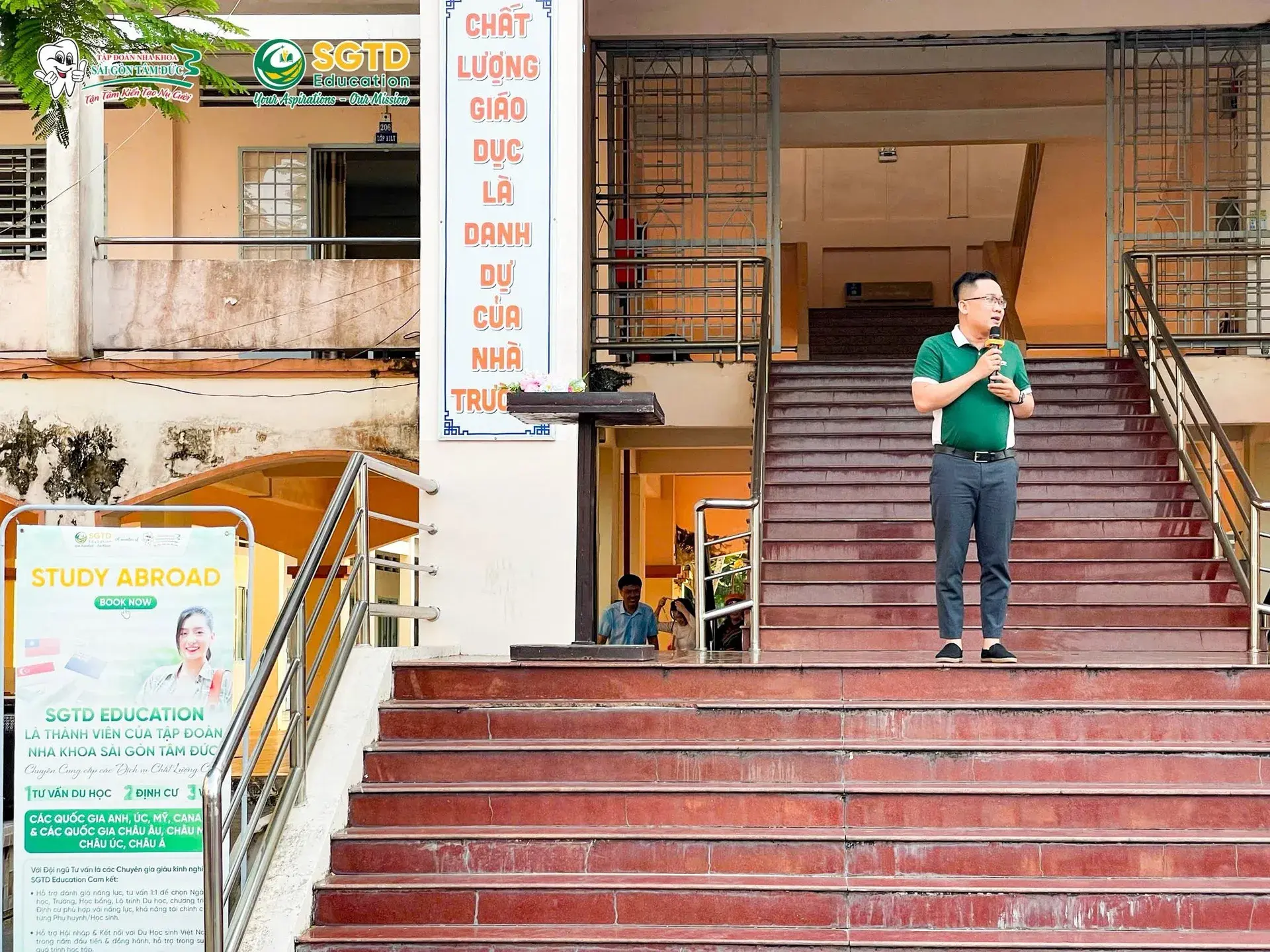 Chia sẻ về chương trình du học hè và Tết