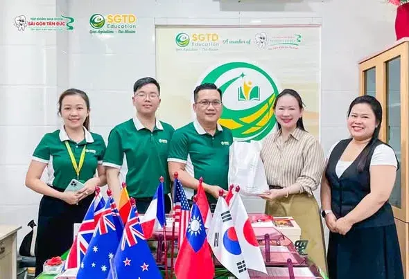 SGTD Education Hân Hạnh Đón Tiếp Đối Tác GLES đến Thăm và Làm Việc