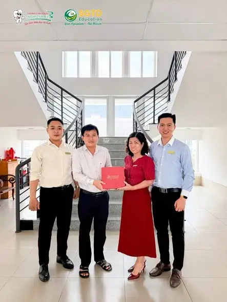 Buổi làm việc cùng chính quyền địa phương