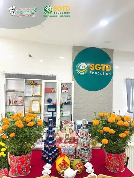 Đội ngũ cùng nhau dọn dẹp những ngày cuối năm