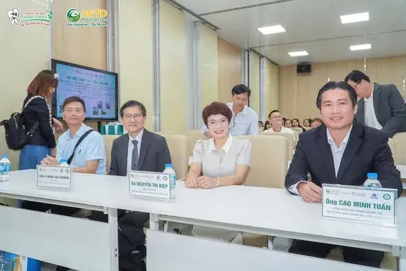 Không khí chuẩn bị trước giờ khai mạc lễ ký kết và hội thảo