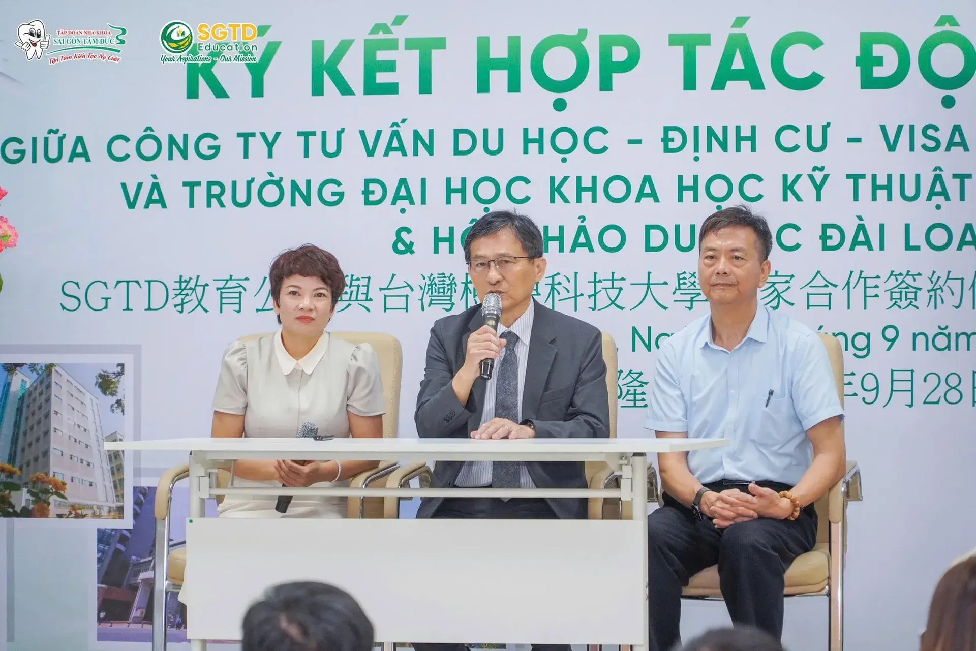 Hiệu trưởng Trường Đại học Khoa học Kỹ thuật Thụ Đức phát biểu