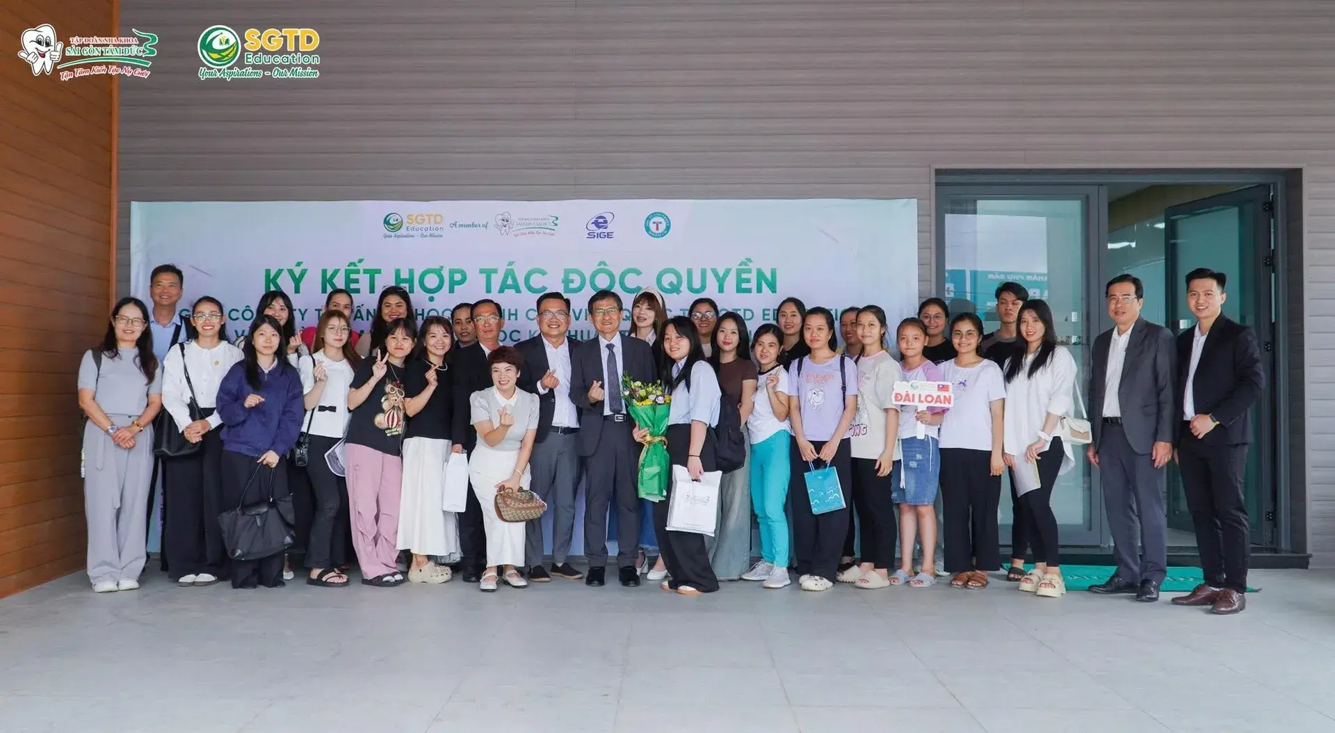 Đại diện nhà trường chia sẻ về môi trường học tập tại Đài Loan