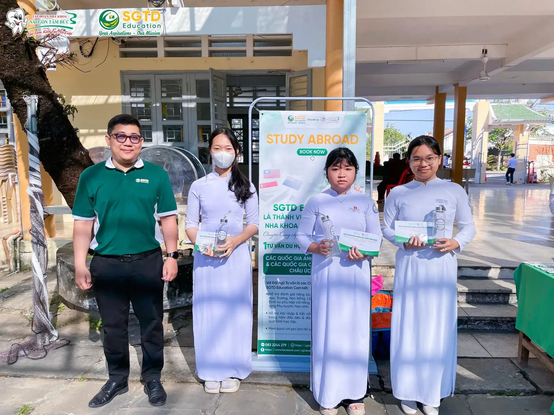SGTD Education chia sẻ nội dung du học quốc tế trong tiết Sinh hoạt dưới cờ